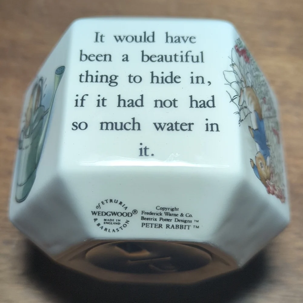 WEDGWOOD of Etruria Beatrix Potter Peter Rabbit Bank - Picture 3 of 8